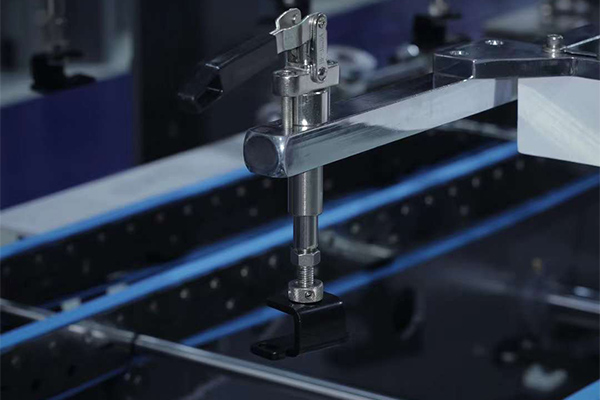 糊盒機應(yīng)對瓦楞紙箱秋冬爆線問題的解決方案